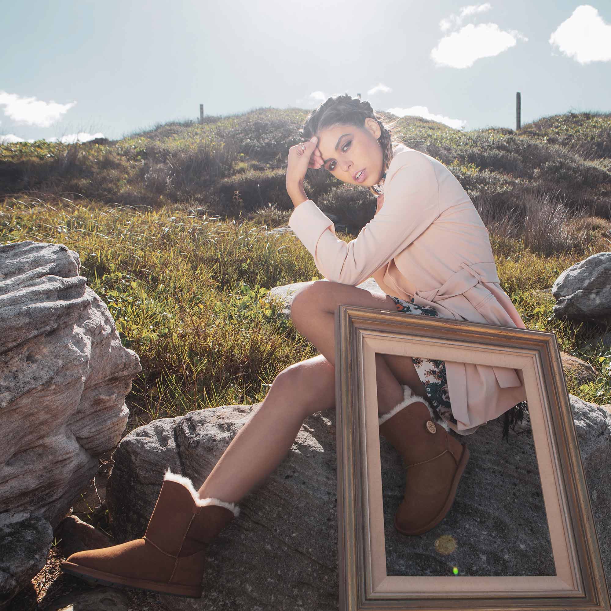 woman bold and stylish with her UGG outdoor fashion boots