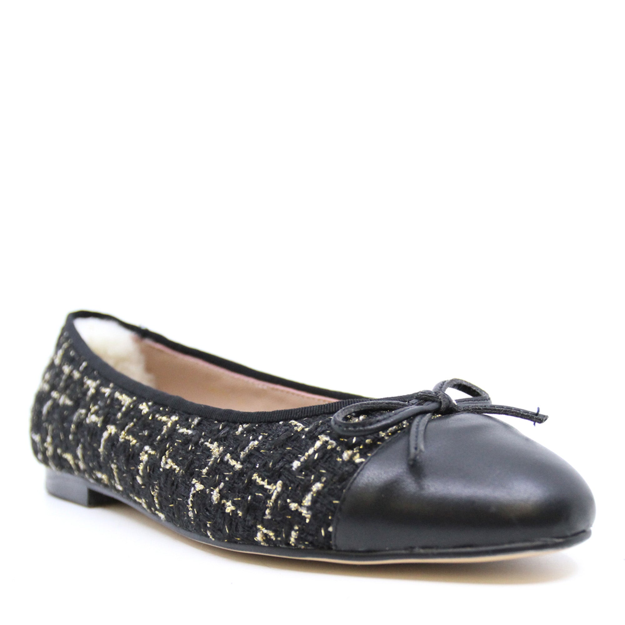 Flats lace Uggs
