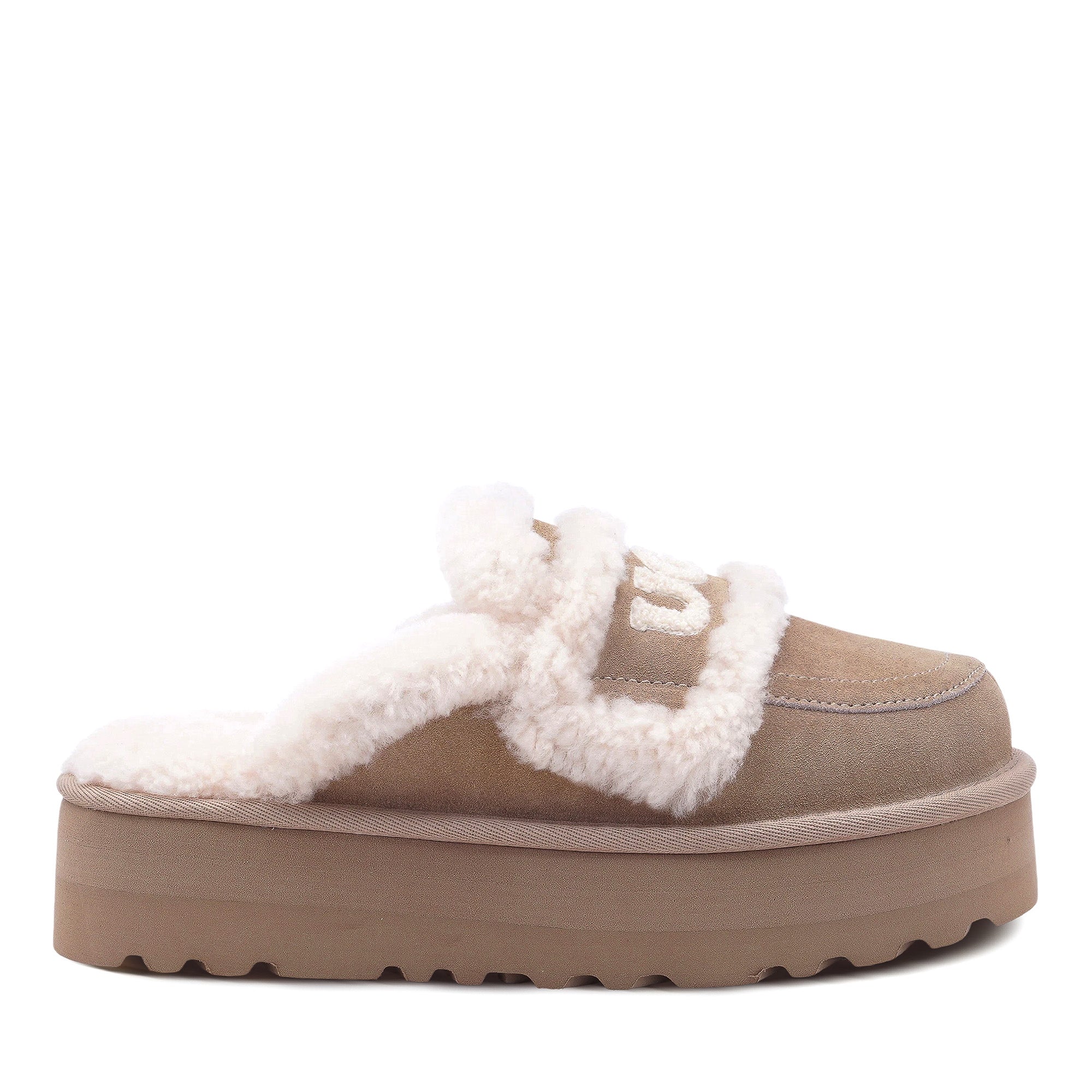 Logo Shearling Platform Uggs (DETACHABLE FEATURE)