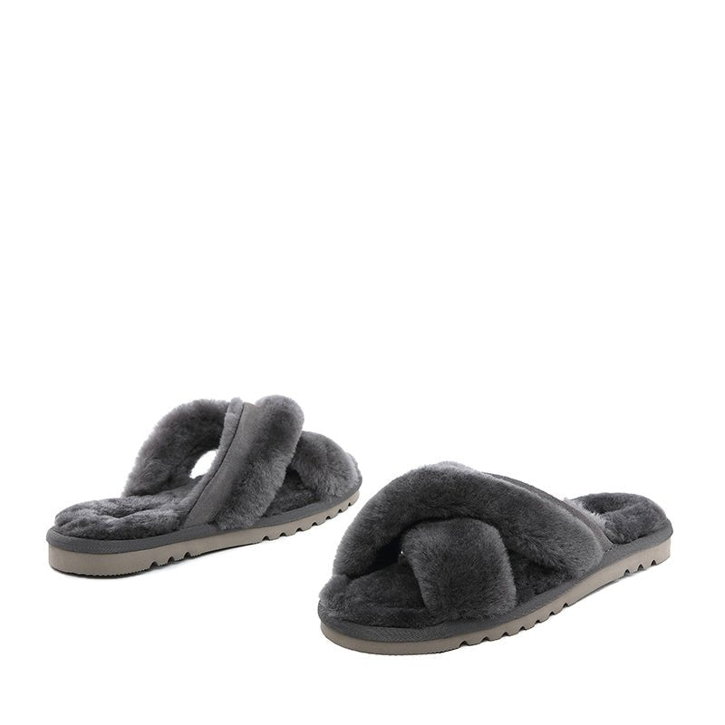 UGG Reggie Crossover Slides