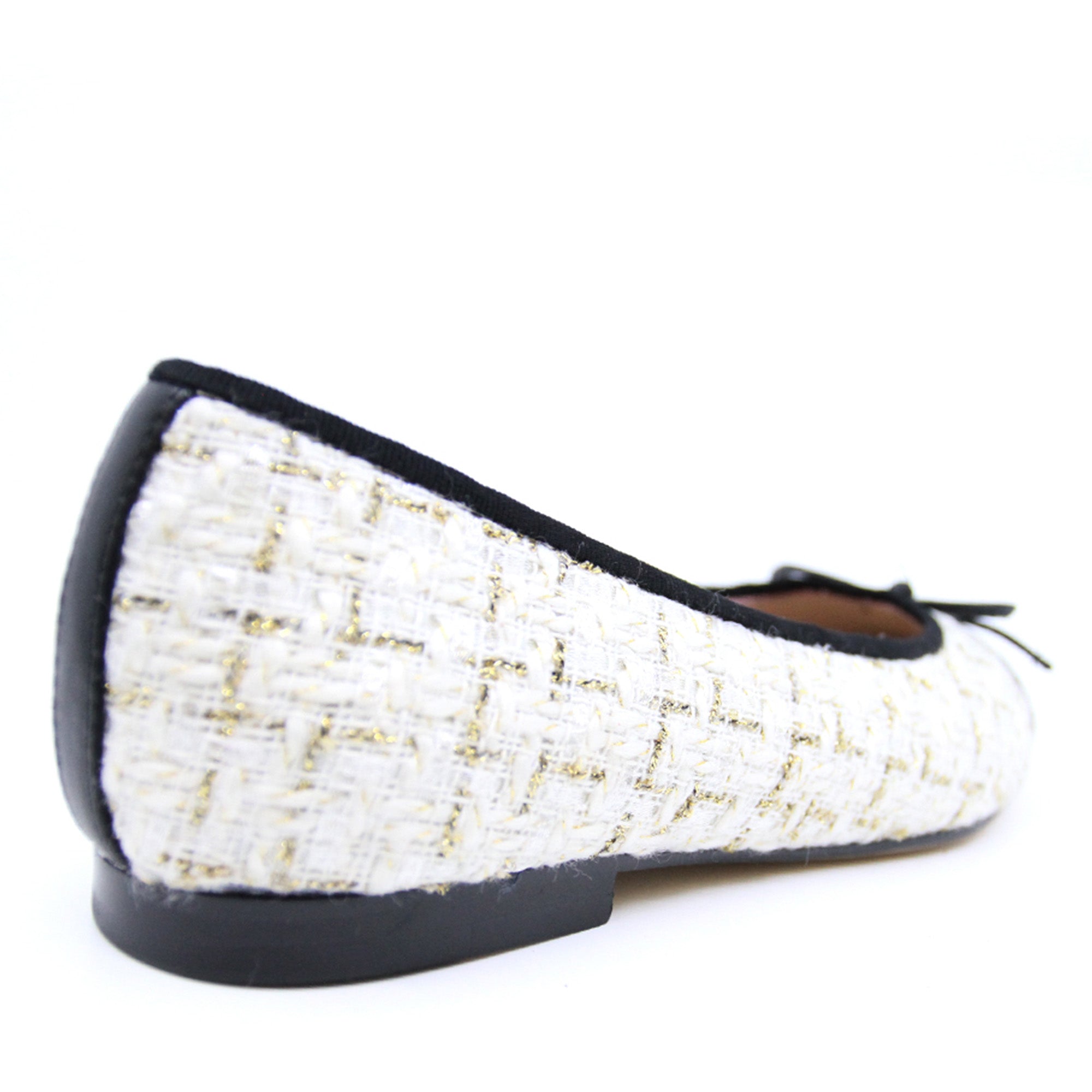 Flats lace Uggs
